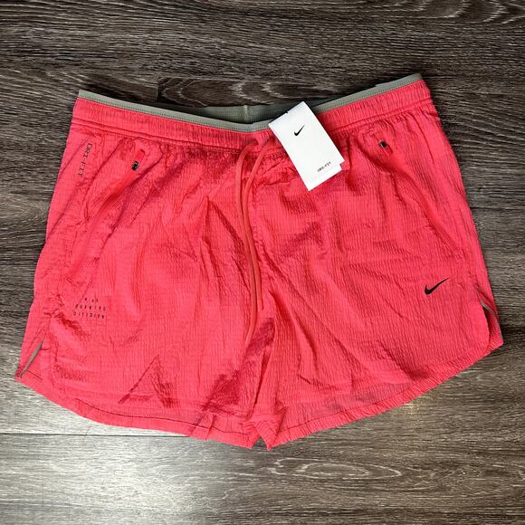 Nike Stride Dri-Fit Running Division 5" Shorts Mens Size XL Pink FZ0611 $75 - Picture 1 of 4